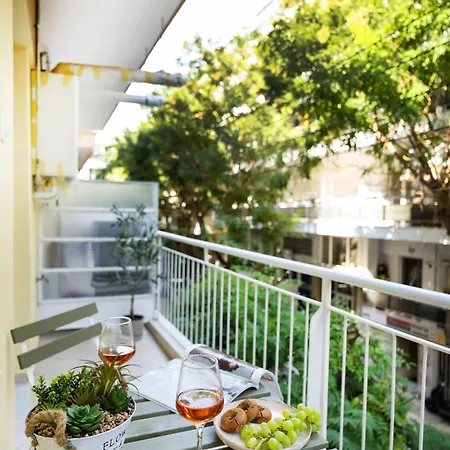 Stylish Renovated 2br Near Metro & Sea Apartamento *