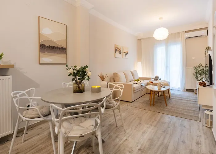 Stylish Renovated 2br Near Metro & Sea * Thessalonique